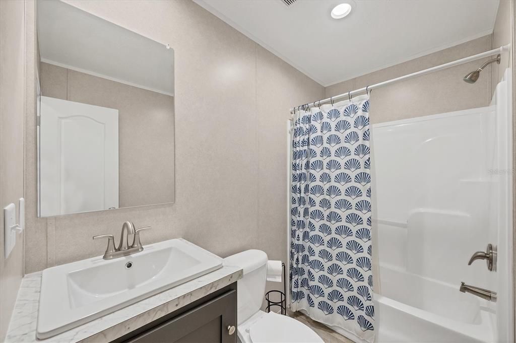 待售: $229,900 (3 贝兹, 2 浴室, 1056 平方英尺)