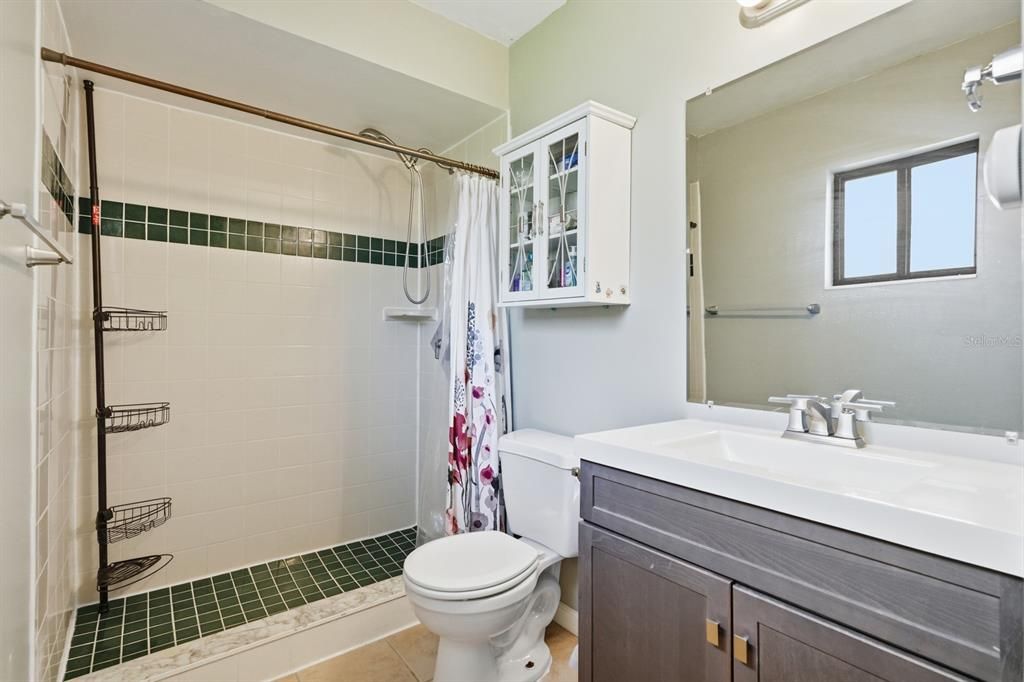 На продажу: $285,000 (3 спален, 2 ванн, 1257 Квадратных фут)