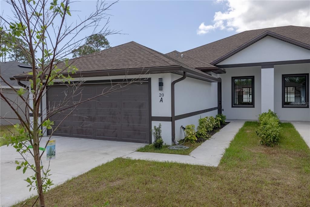 For Sale: $550,000 (6 beds, 0 baths, 2956 Square Feet)