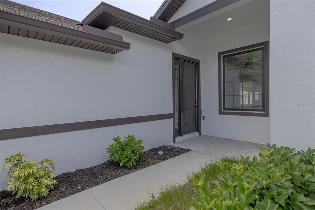 For Sale: $550,000 (6 beds, 0 baths, 2956 Square Feet)