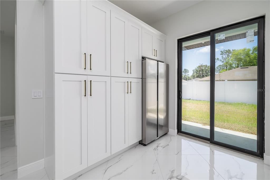 For Sale: $550,000 (6 beds, 0 baths, 2956 Square Feet)