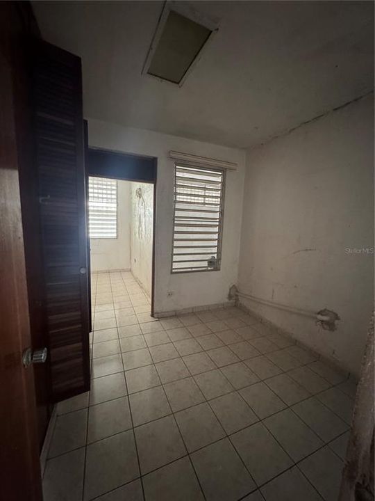 На продажу: $200,000 (3 спален, 2 ванн, 2000 Квадратных фут)