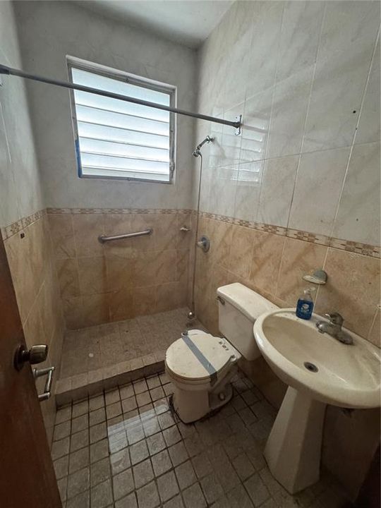 На продажу: $200,000 (3 спален, 2 ванн, 2000 Квадратных фут)