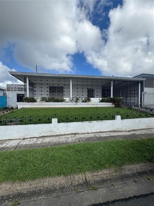 На продажу: $200,000 (3 спален, 2 ванн, 2000 Квадратных фут)