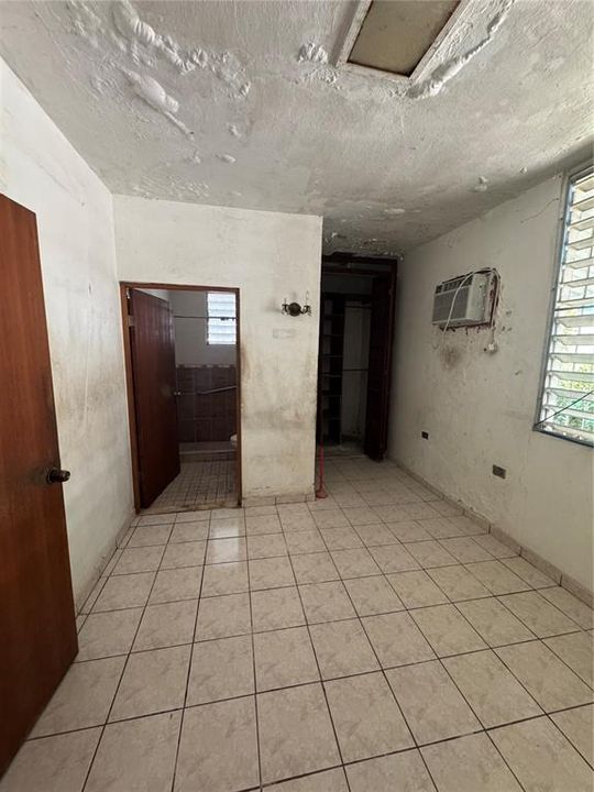 На продажу: $200,000 (3 спален, 2 ванн, 2000 Квадратных фут)