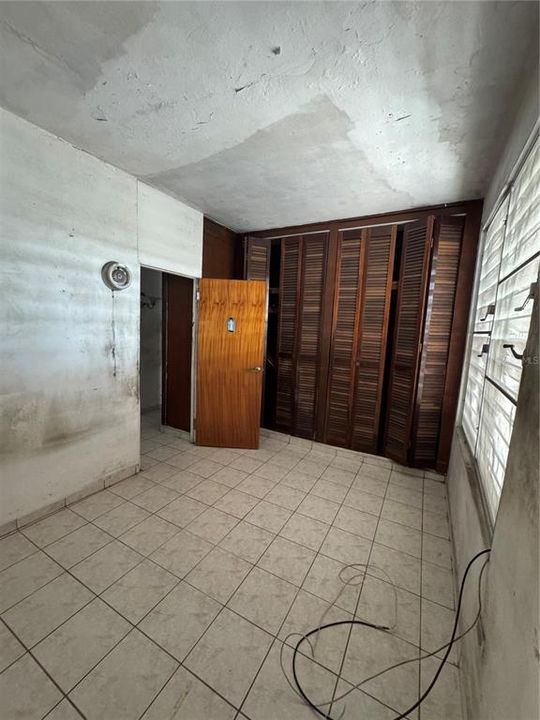 На продажу: $200,000 (3 спален, 2 ванн, 2000 Квадратных фут)