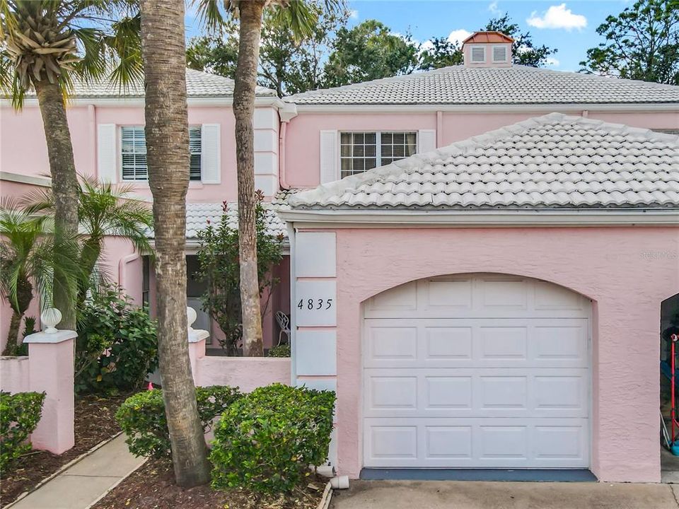 For Sale: $239,900 (2 beds, 2 baths, 1228 Square Feet)