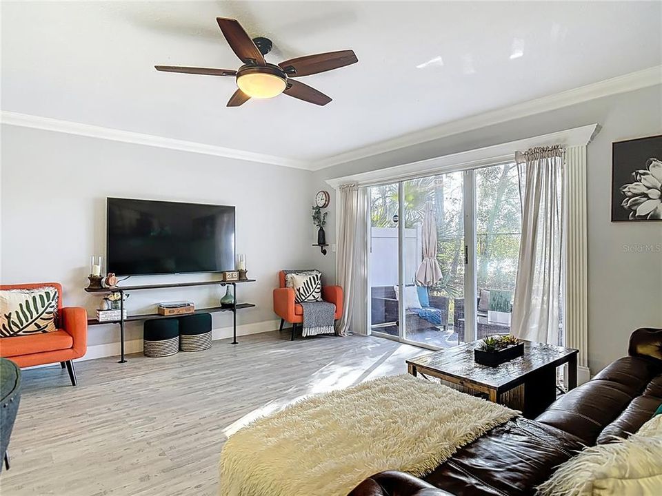 For Sale: $239,900 (2 beds, 2 baths, 1228 Square Feet)