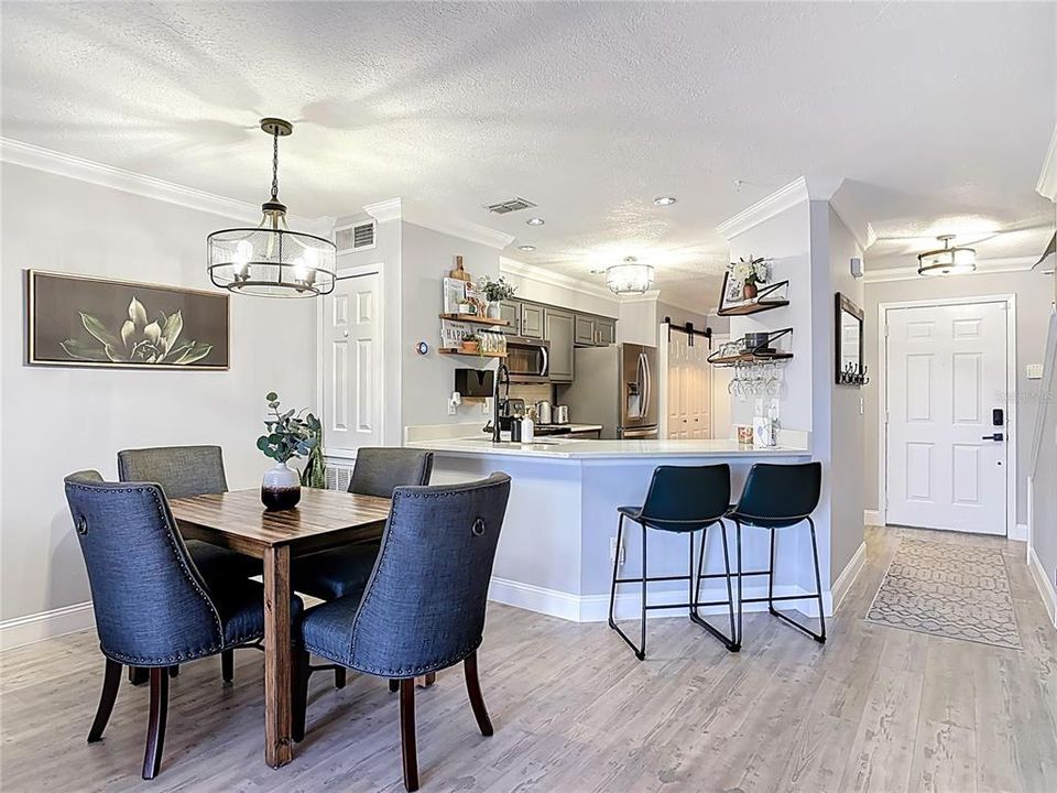 For Sale: $239,900 (2 beds, 2 baths, 1228 Square Feet)