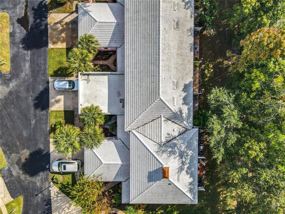 For Sale: $239,900 (2 beds, 2 baths, 1228 Square Feet)