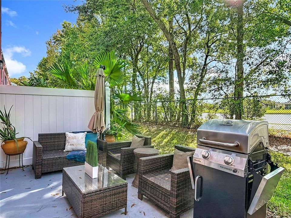 For Sale: $239,900 (2 beds, 2 baths, 1228 Square Feet)