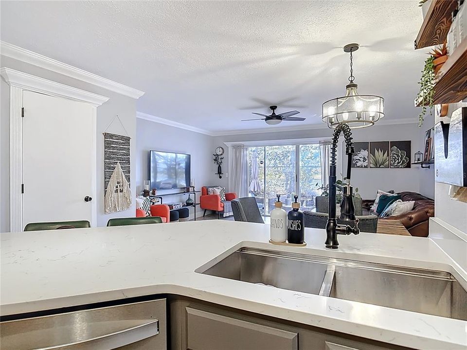 For Sale: $239,900 (2 beds, 2 baths, 1228 Square Feet)