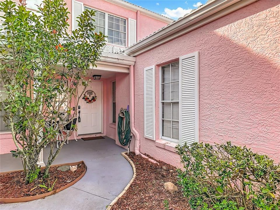 For Sale: $239,900 (2 beds, 2 baths, 1228 Square Feet)