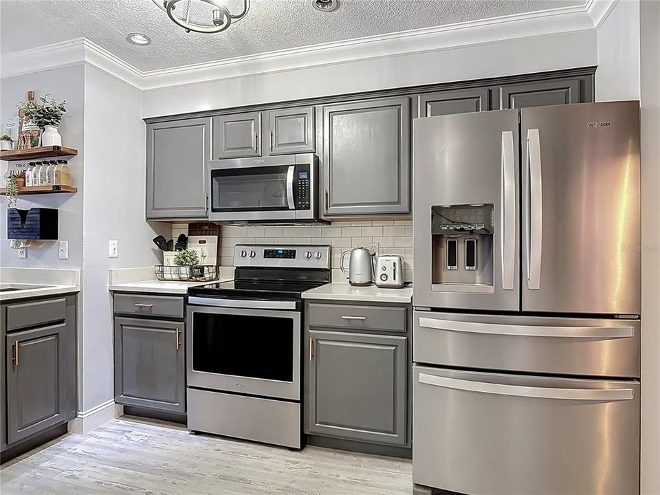 For Sale: $239,900 (2 beds, 2 baths, 1228 Square Feet)