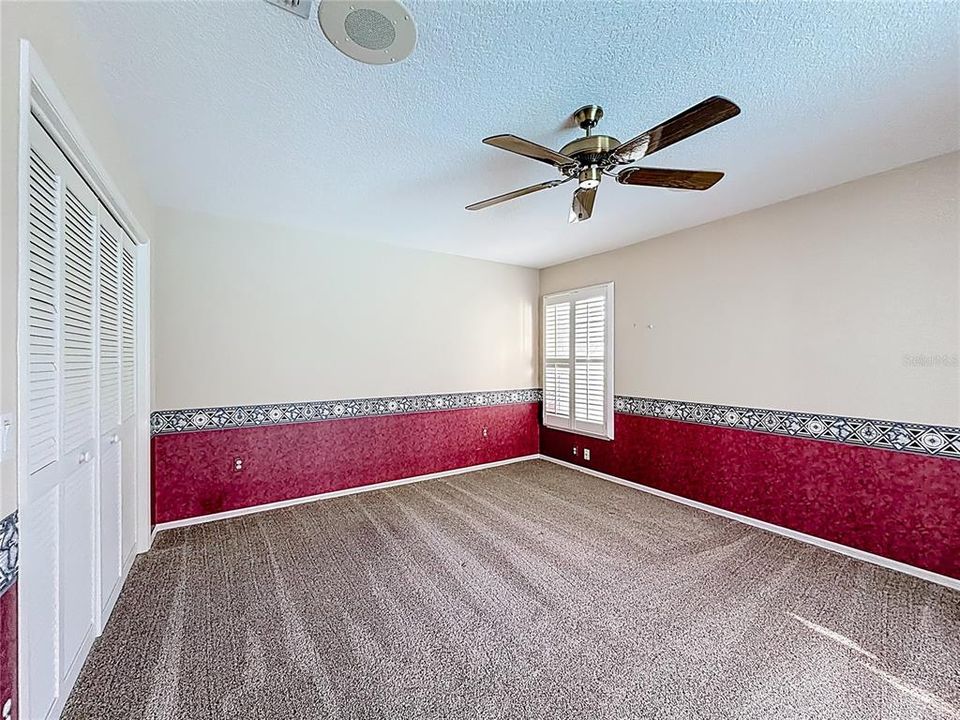 Под контрактом: $407,500 (3 спален, 2 ванн, 2199 Квадратных фут)