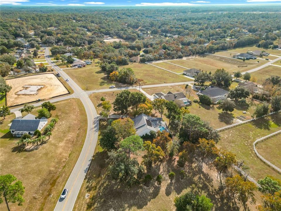 Под контрактом: $407,500 (3 спален, 2 ванн, 2199 Квадратных фут)