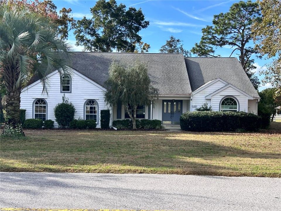 Под контрактом: $407,500 (3 спален, 2 ванн, 2199 Квадратных фут)