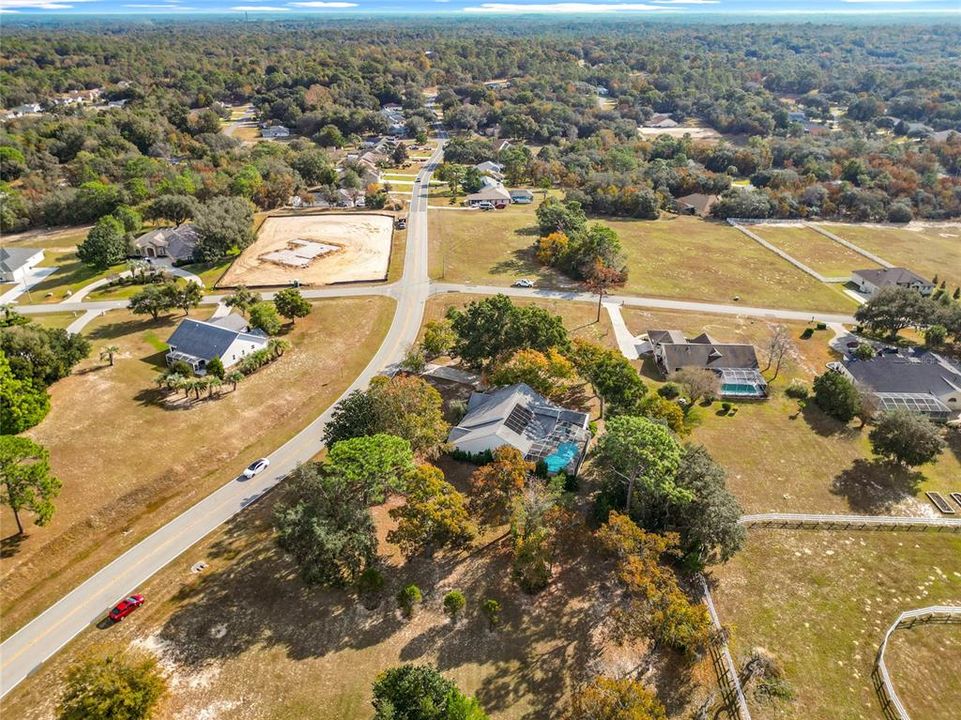 Под контрактом: $407,500 (3 спален, 2 ванн, 2199 Квадратных фут)