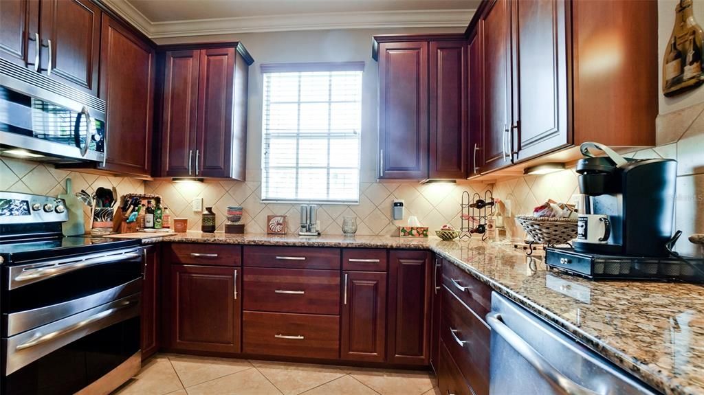 For Sale: $505,500 (2 beds, 2 baths, 1558 Square Feet)