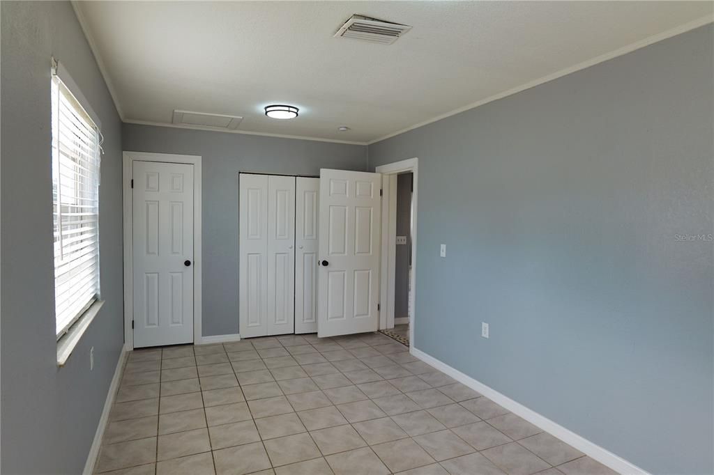 待售: $346,000 (3 贝兹, 1 浴室, 1337 平方英尺)