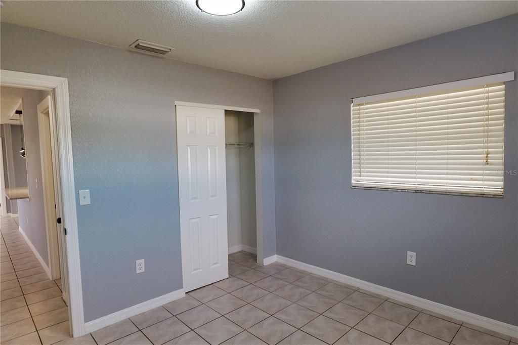 待售: $346,000 (3 贝兹, 1 浴室, 1337 平方英尺)