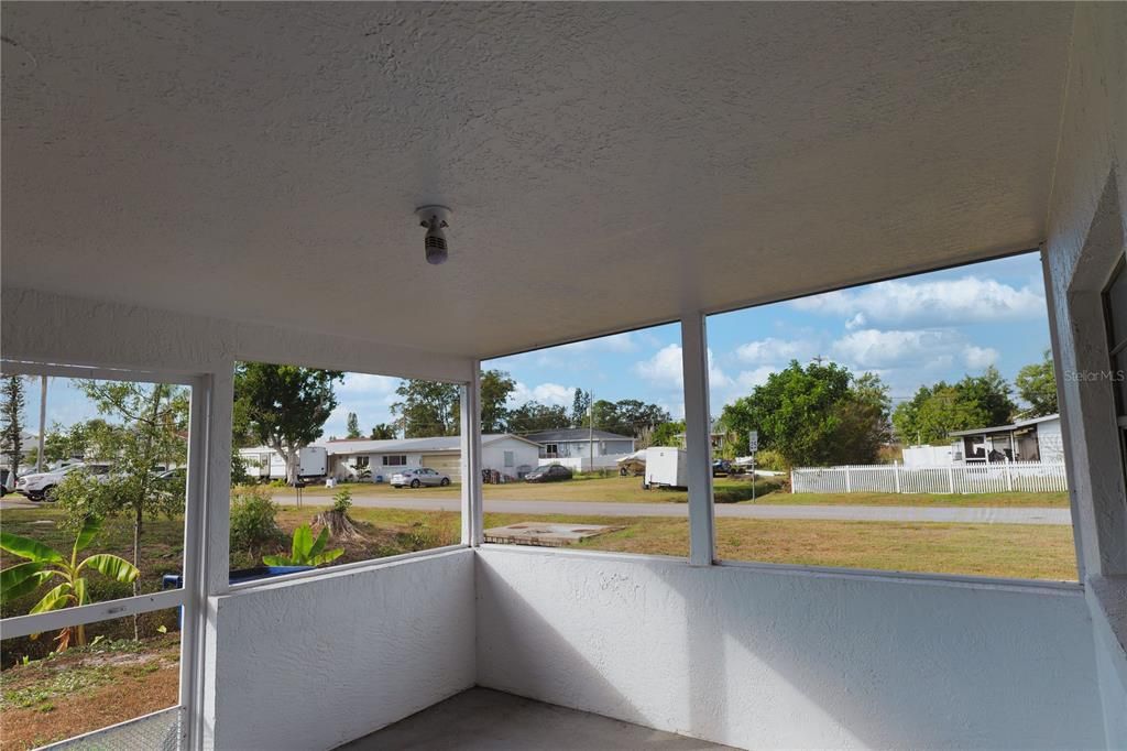 待售: $346,000 (3 贝兹, 1 浴室, 1337 平方英尺)