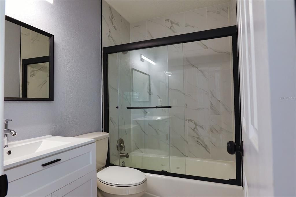 待售: $346,000 (3 贝兹, 1 浴室, 1337 平方英尺)