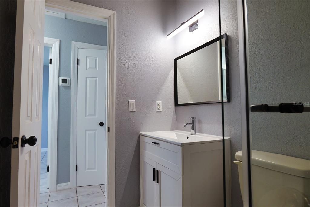 待售: $346,000 (3 贝兹, 1 浴室, 1337 平方英尺)