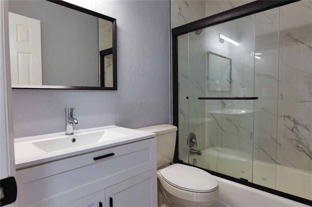 待售: $346,000 (3 贝兹, 1 浴室, 1337 平方英尺)