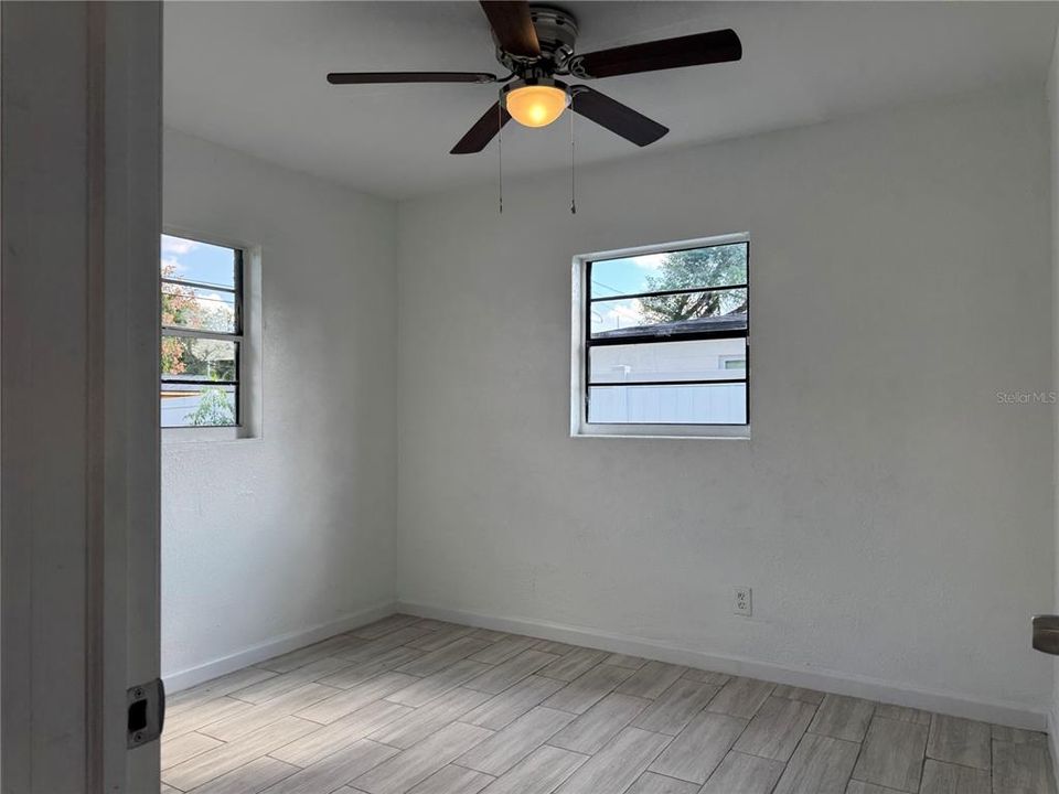 For Sale: $230,000 (3 beds, 1 baths, 874 Square Feet)