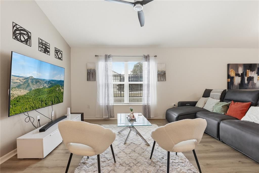 For Sale: $475,000 (4 beds, 2 baths, 1918 Square Feet)