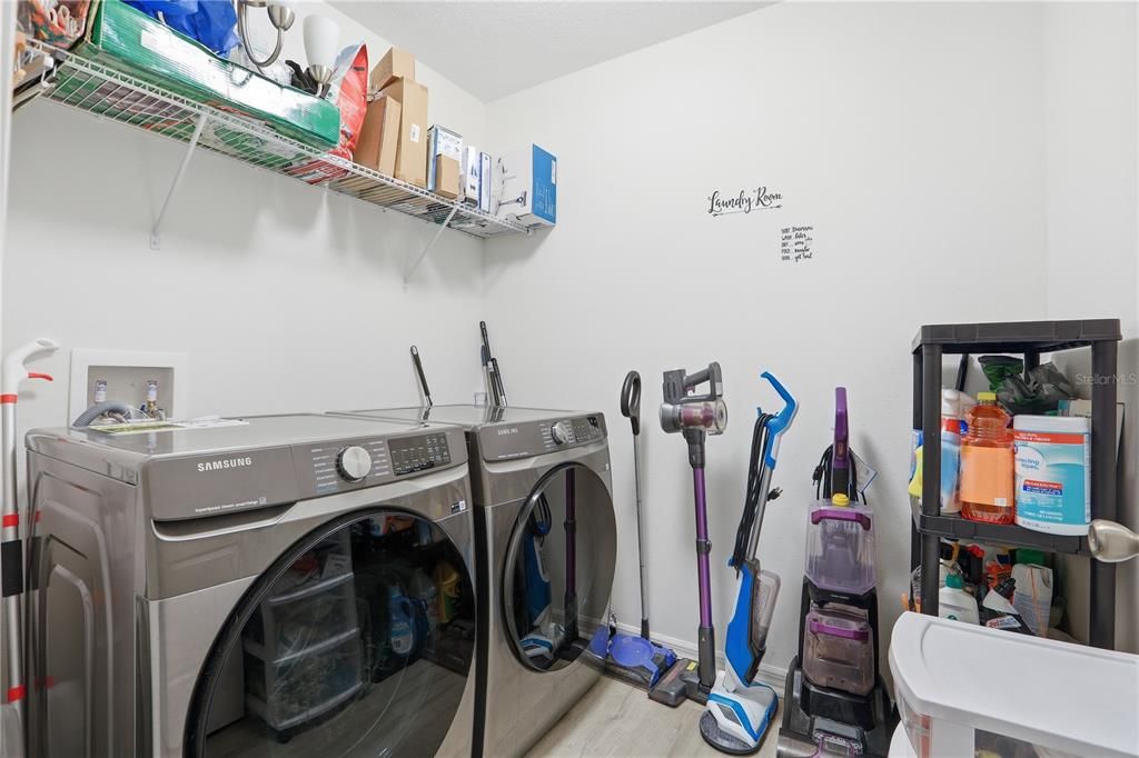 For Sale: $475,000 (4 beds, 2 baths, 1918 Square Feet)