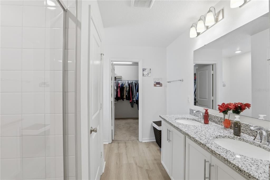 For Sale: $475,000 (4 beds, 2 baths, 1918 Square Feet)