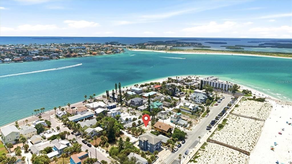 For Sale: $999,000 (0.09 acres)