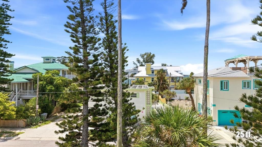 For Sale: $999,000 (0.09 acres)