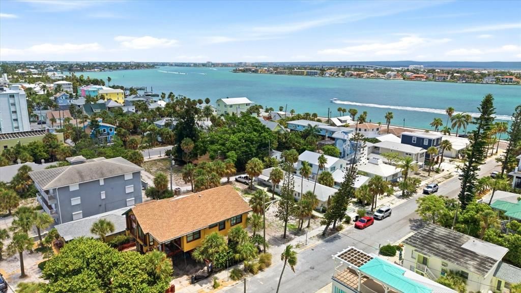 For Sale: $999,000 (0.09 acres)