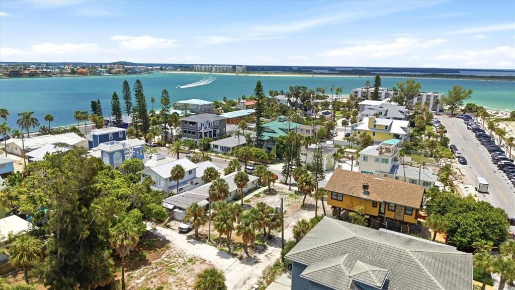 For Sale: $999,000 (0.09 acres)