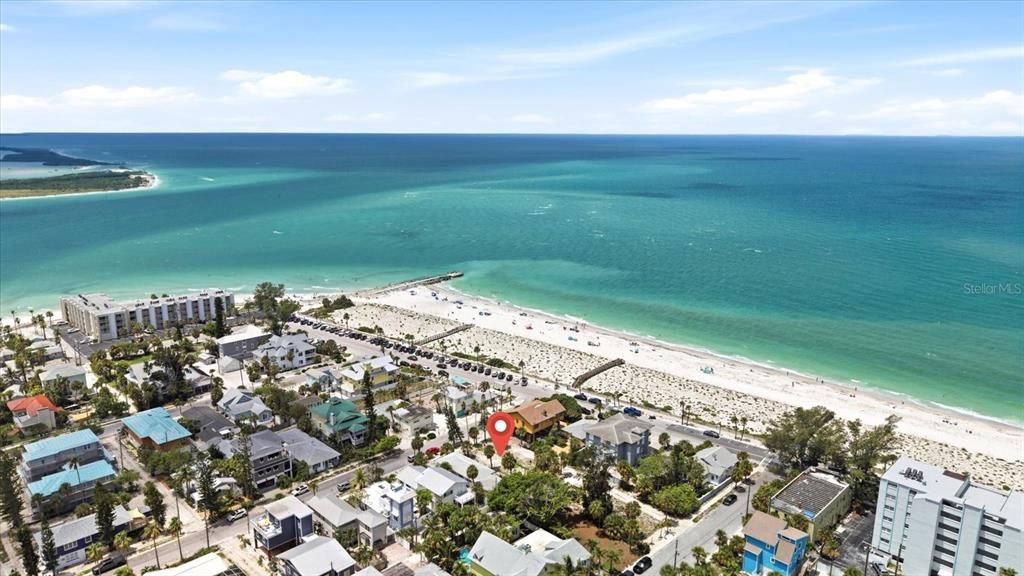For Sale: $999,000 (0.09 acres)