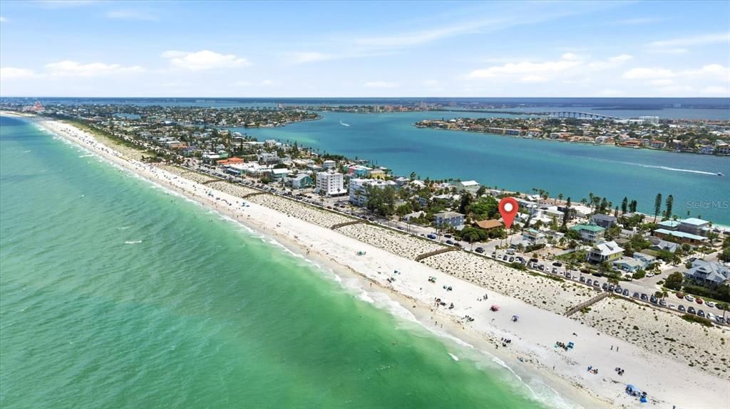 For Sale: $999,000 (0.09 acres)