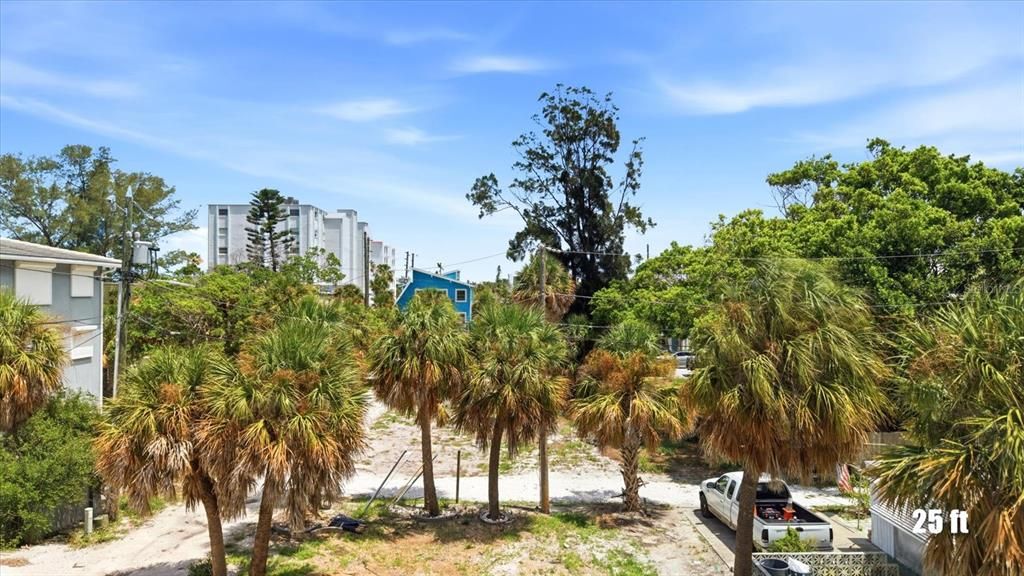 For Sale: $999,000 (0.09 acres)