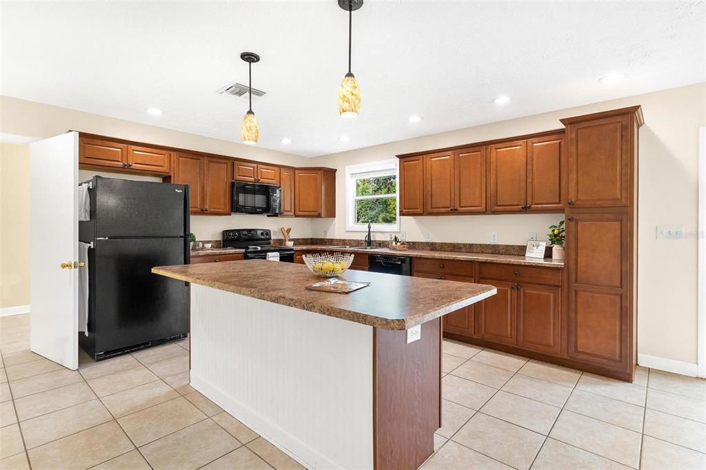 En Venta: $325,000 (0 camas, 0 baños, 1532 Pies cuadrados)