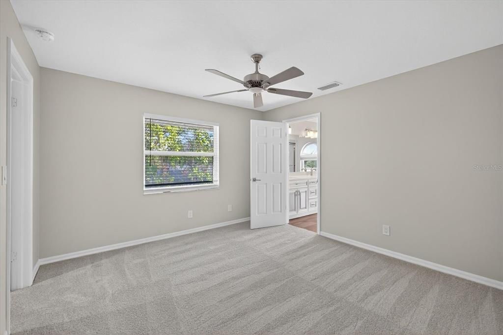 На продажу: $1,080,000 (3 спален, 3 ванн, 2550 Квадратных фут)