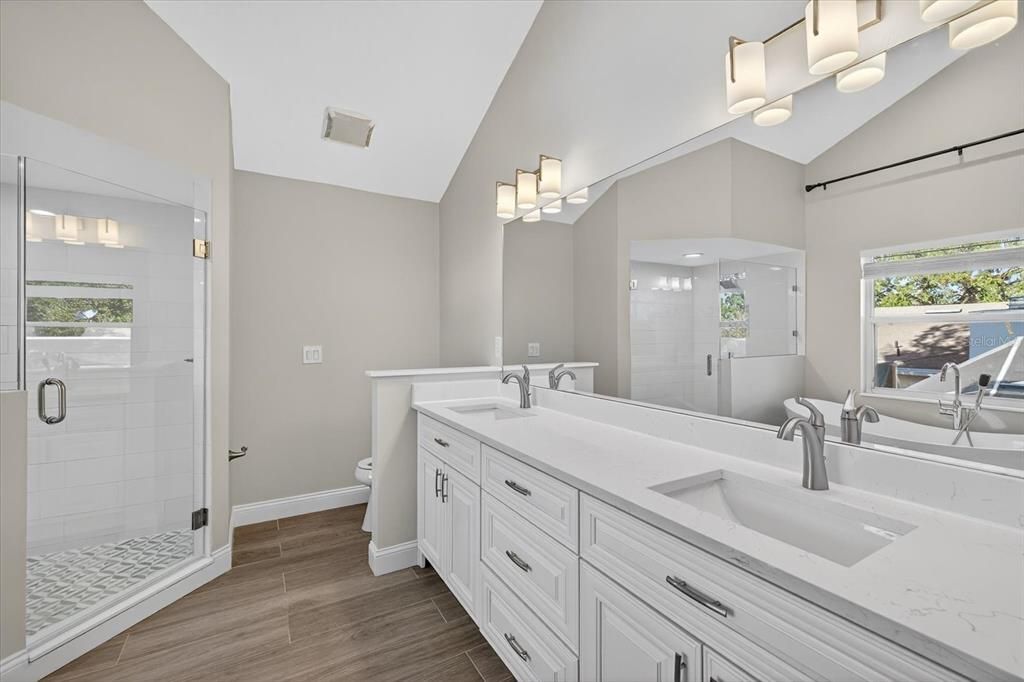 На продажу: $1,080,000 (3 спален, 3 ванн, 2550 Квадратных фут)