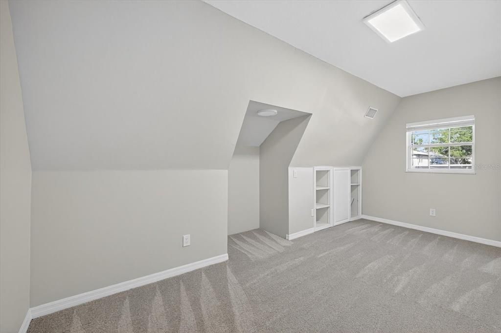 На продажу: $1,080,000 (3 спален, 3 ванн, 2550 Квадратных фут)