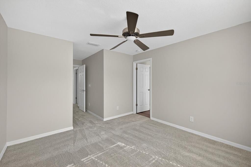 На продажу: $1,080,000 (3 спален, 3 ванн, 2550 Квадратных фут)