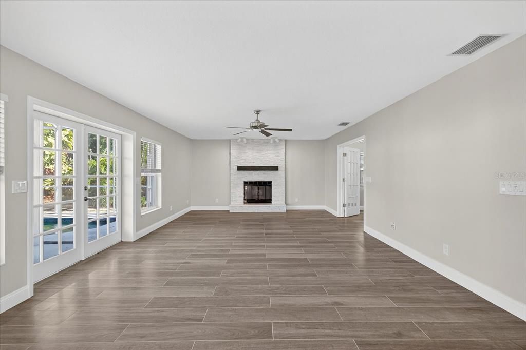 На продажу: $1,080,000 (3 спален, 3 ванн, 2550 Квадратных фут)