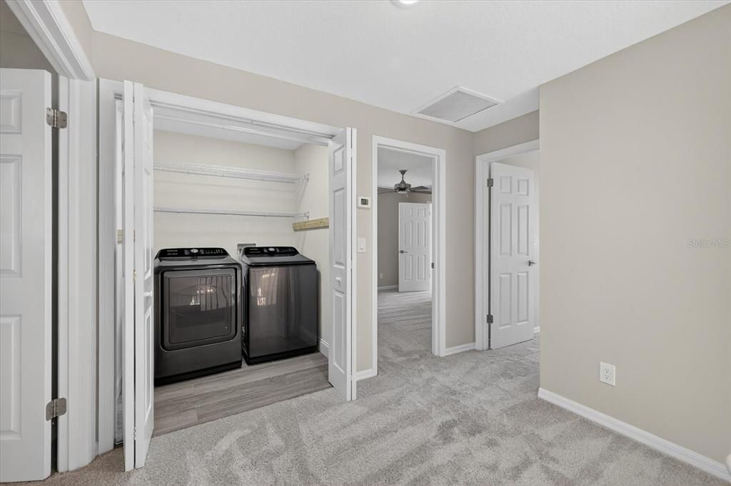 На продажу: $1,080,000 (3 спален, 3 ванн, 2550 Квадратных фут)