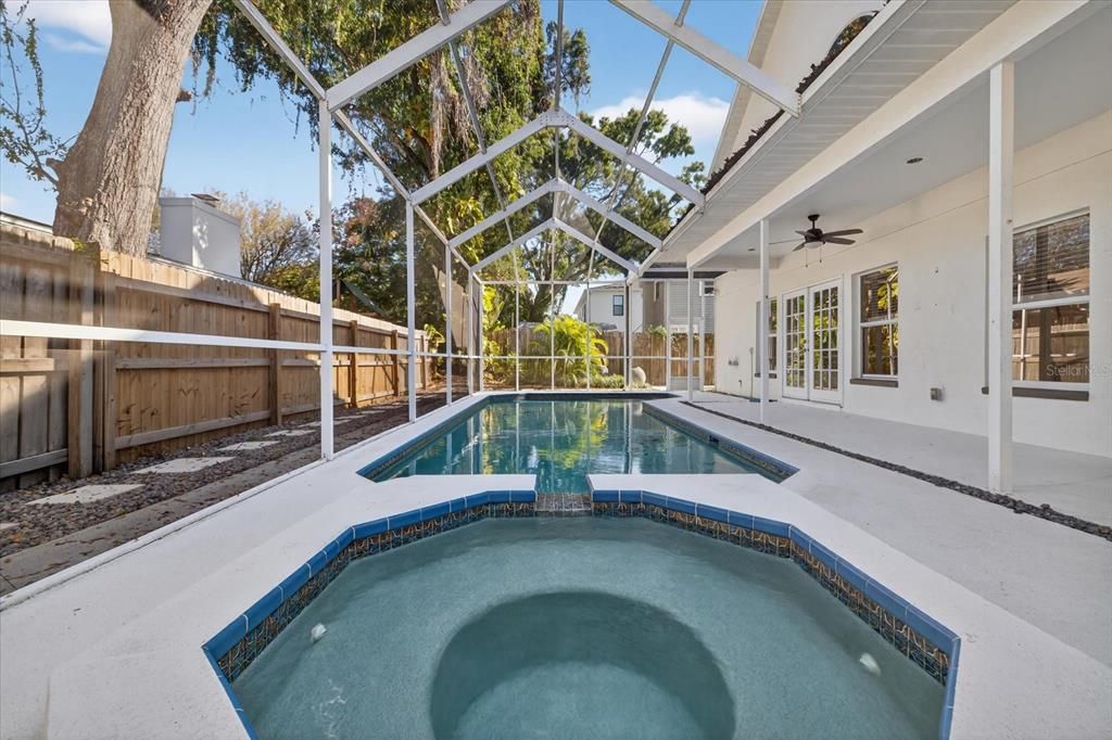 На продажу: $1,080,000 (3 спален, 3 ванн, 2550 Квадратных фут)