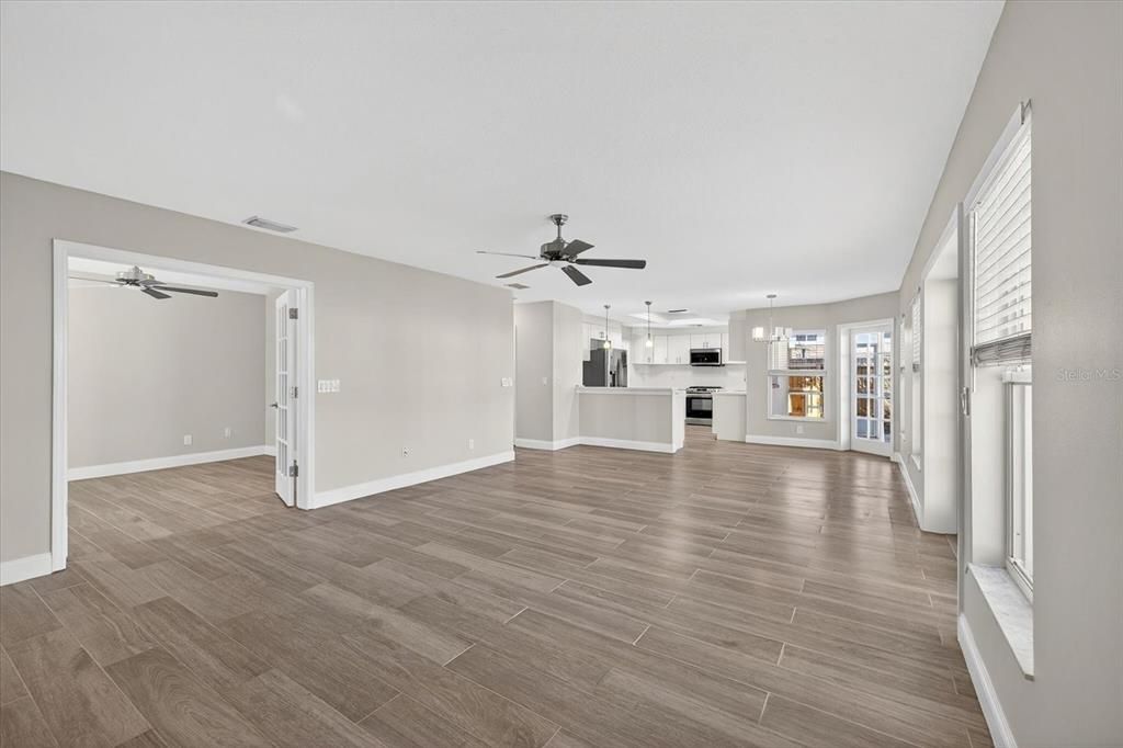 На продажу: $1,080,000 (3 спален, 3 ванн, 2550 Квадратных фут)