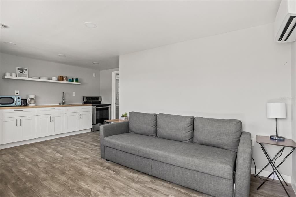 For Sale: $1,061,111 (5 beds, 0 baths, 2190 Square Feet)